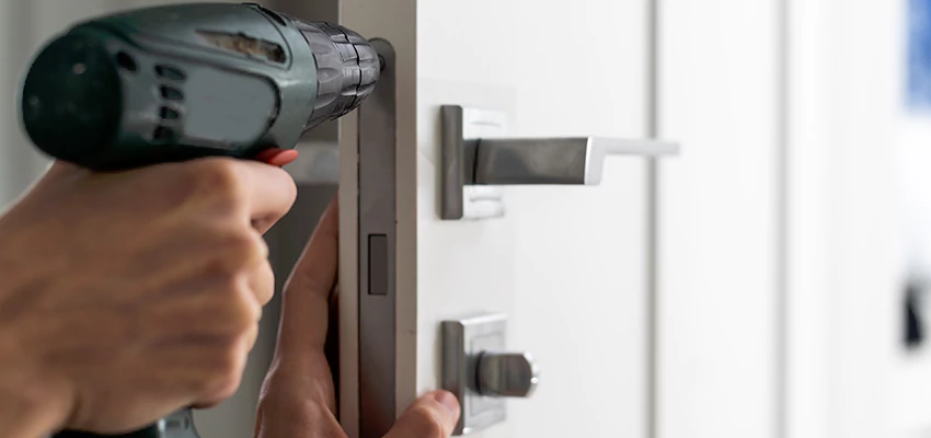 Locksmith For Lock Replacement Near Me in Agoura Hills, CA